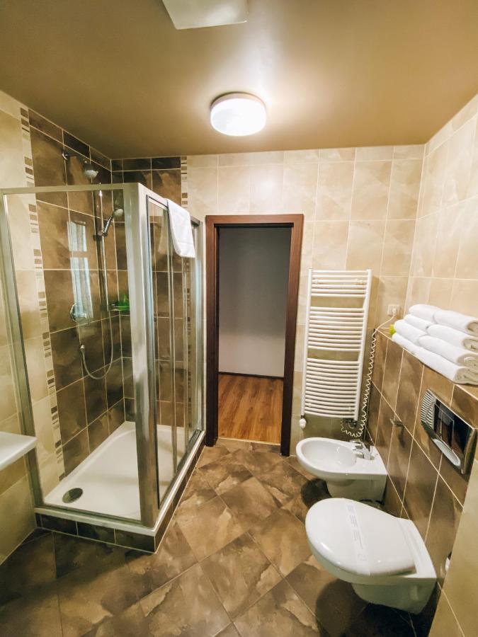 Riverside Apartments Thalia كارلوفي فاري المظهر الخارجي الصورة
