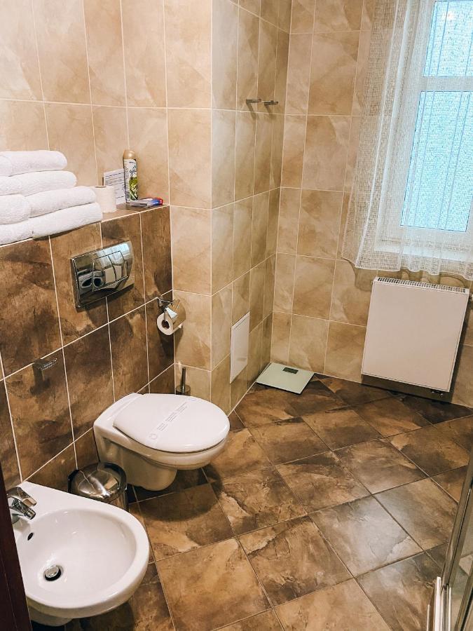 Riverside Apartments Thalia كارلوفي فاري المظهر الخارجي الصورة